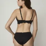 Vista trasera de conjunto braga y sujetador Federica Bikini Clásica en negro